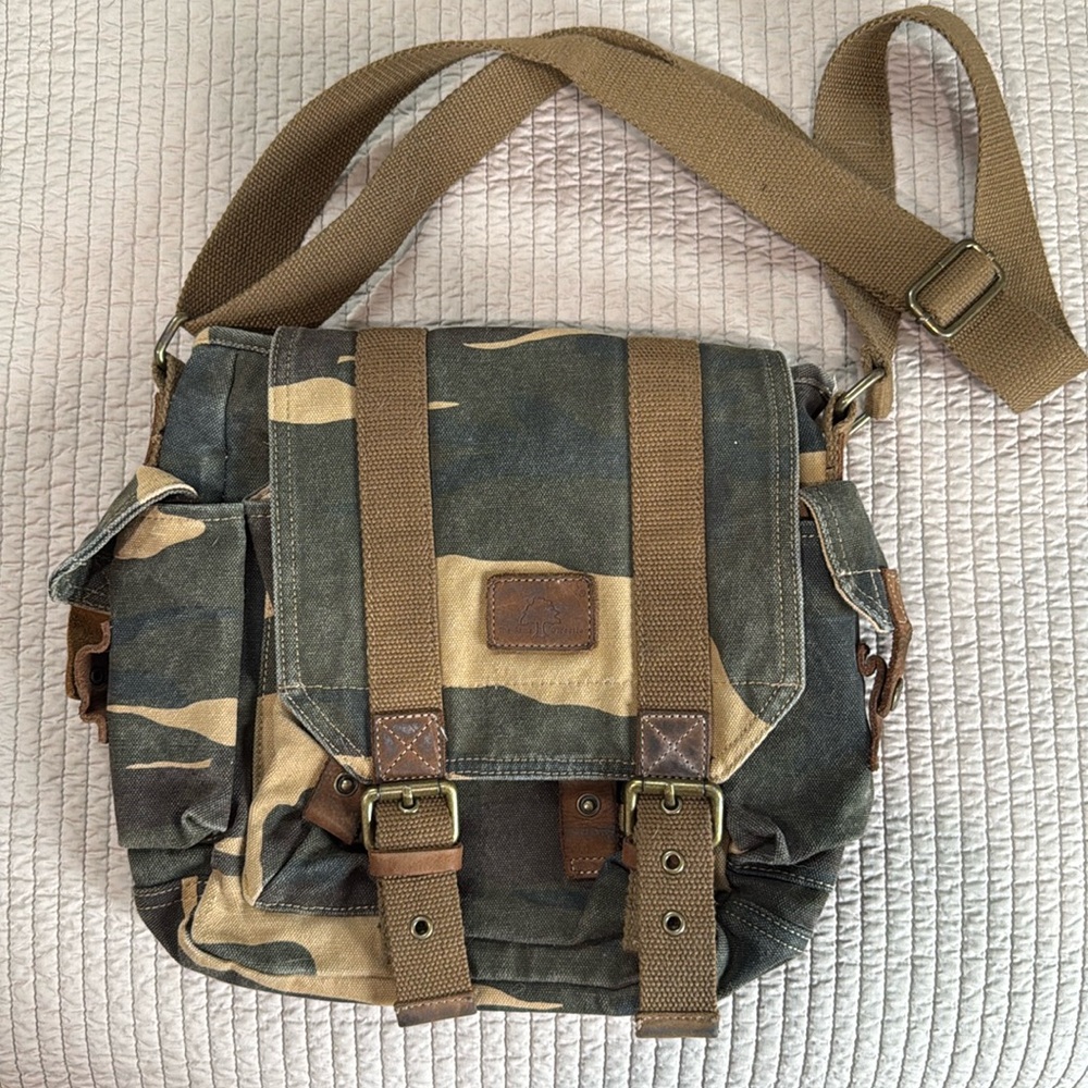 The Same Direction Canvas Bag (camo)